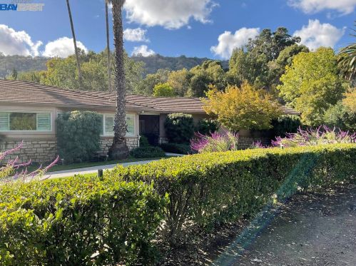 21 Castlewood Dr, Pleasanton, CA 94566-9764