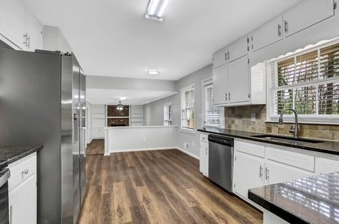 523 Rockborough Dr, Stone Mountain GA  30083-3809 exterior
