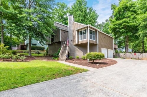 2220 Rock Ridge Rd, Marietta, GA 30062-2559