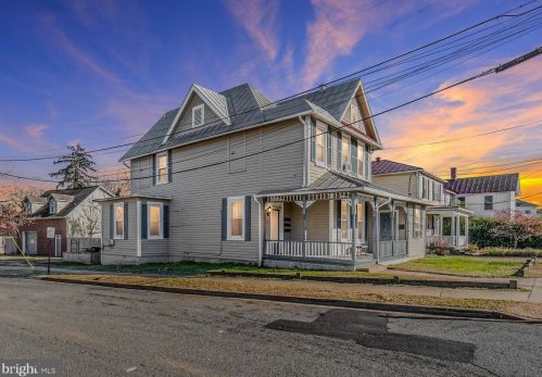 511 Spottswood St, Fredericksburg, VA 22401-5768