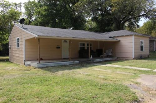 718 12th St, Bonham, TX 75418-3167