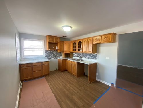 12312 Loveland St, Chicago, IL 60803-2615