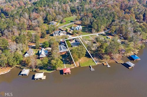 251 Rainbow Dr, Mansfield, GA 30055-2103