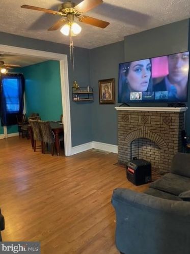 1918 Harrison St, Philadelphia, PA 19124-2838