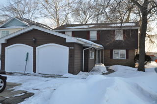 22877 Lake Shore Dr, Antioch, IL 60002-8752