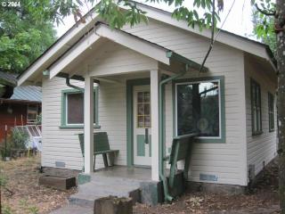 4005 17th Ave, Eugene, OR 97403-2740