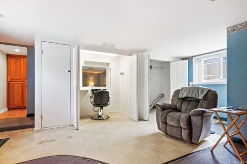 2440 Glenoaks Ave, Anaheim CA 92801-3225 exterior