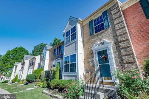 1437 Falcon Nest Ct, Arnold, MD 21012-2820