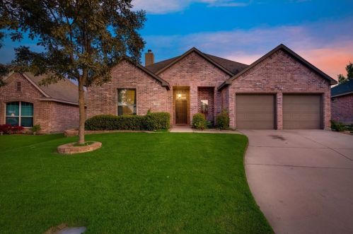 202 Creekwood Dr, Princeton, TX 75407-2835