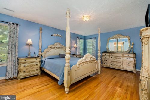 2318 Queensbury Dr, Fallston MD  21047-2928 exterior