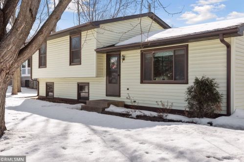 8620 Edison St, Minneapolis, MN 55449-5629