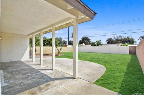 733 Toland St, Santa Ana CA  92704-2164 exterior