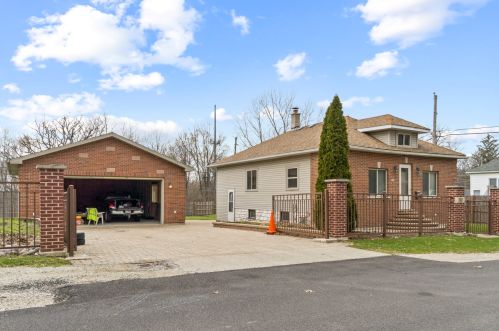 831 Porter St, Joliet, IL 60432-1459
