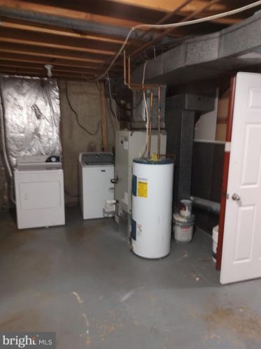 14233 Castle Blvd, Silver Spring MD 20904-4701 exterior