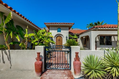 681 Thornhill Rd, Palm Springs, CA 92264-7862
