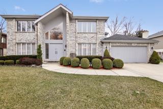 3728 Keenan Ln, Glenview, IL 60026-1194