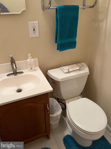 204 Samdin Blvd, Trenton NJ 08610-3934 exterior