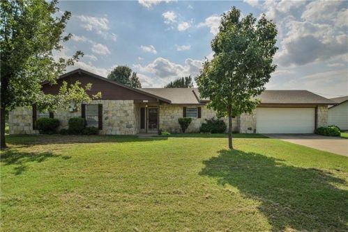 4012 Mountain Vista Dr, Granbury, TX 76048-6728