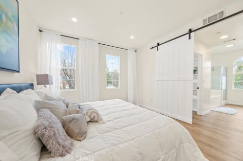 1906 Timberwood, Irvine CA  92620-0286 exterior