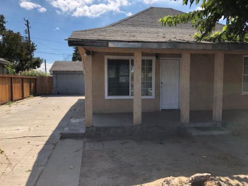 202 Barozzi Ave, Modesto, CA 95351-5304