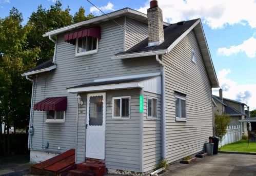 404 Franklin Ave, Vandergrift, PA 15690-1311