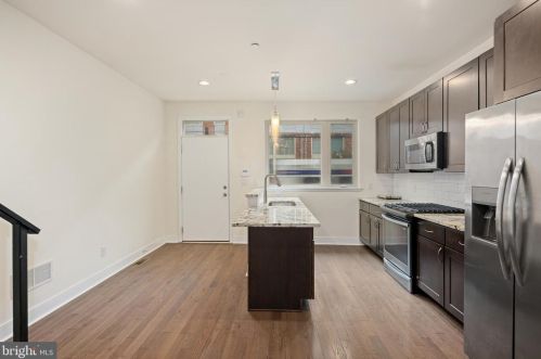 1315 20 St, Philadelphia PA 19146-4303 exterior