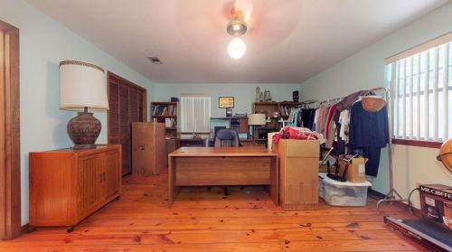 78 Vlg Hl Ln, Conroe TX  77304-3527 exterior