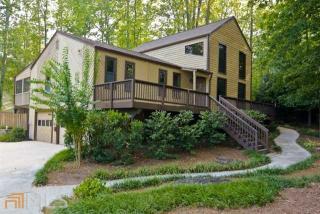 3459 Winter Chase Dr, Marietta, GA 30062-1243