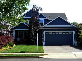 532 Tukwila Dr, Woodburn, OR 97071-7673