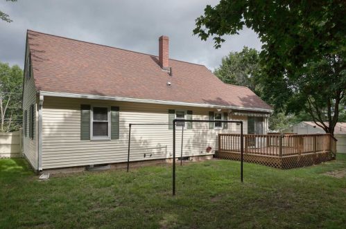 8 Guy St, Somersworth, NH 03878-1819