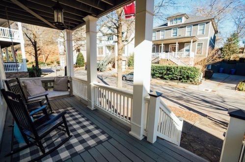 1658 Duncan Dr, Atlanta GA  30318-2789 exterior