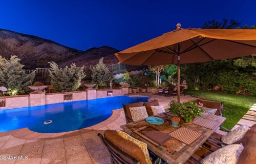 4391 Copperstone Ln, Simi Valley, CA 93065-0218
