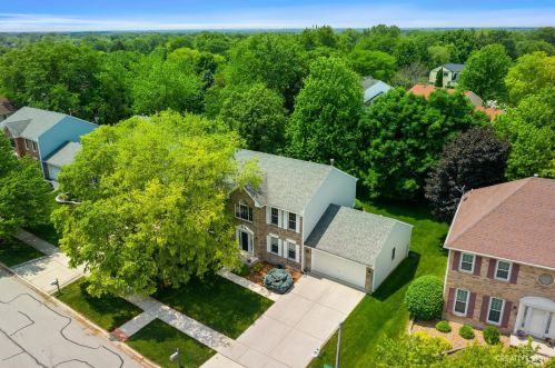 1763 Iona Ave, Naperville, IL 60565-6735