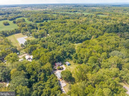 365 Big Oak Dr, Shepherdstown WV 25443-4598 exterior