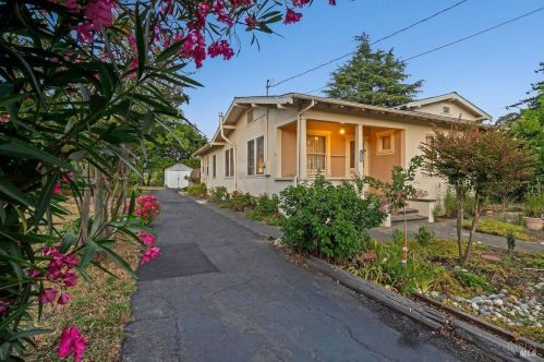88 Front St, Healdsburg, CA 95448-4406