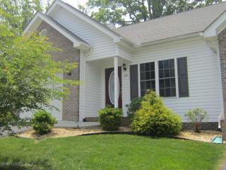 206 Collinswood Dr, Staunton, VA 24401