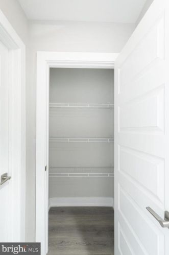 1937 4 St, Philadelphia PA 19140-2417 exterior