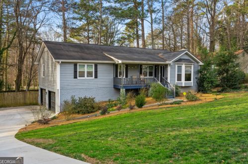 5258 Cumberland Way, Stone Mountain, GA 30087-4209
