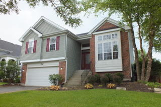 5760 Breezeland Rd, Carpentersville, IL 60110-3347