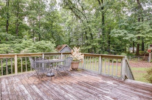 125 Oak Leaf Dr, Stockbridge GA  30281-4998 exterior