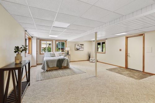 208 Colleen Ave, Saint Paul MN  55126-6252 exterior