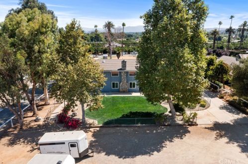 2150 Gratton St, Riverside CA  92504-5201 exterior