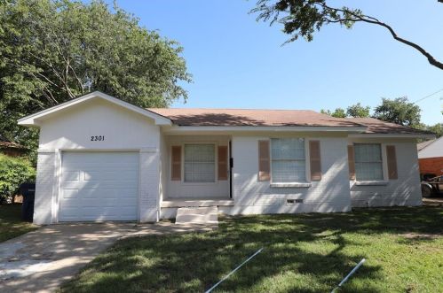 2301 Proctor St, Garland TX  75041-2561 exterior