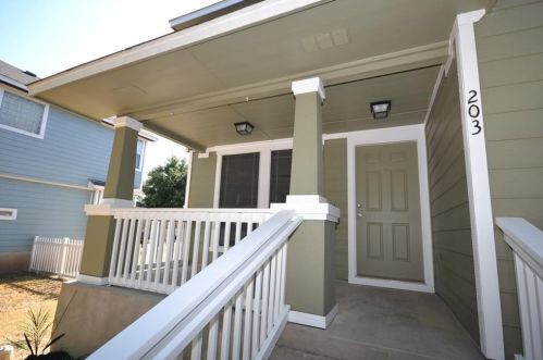 203 Lollipop Ln, Cedar Park, TX 78613-3262