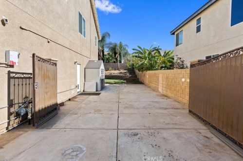 9564 Chandelle Way, Riverside CA  92508-6810 exterior