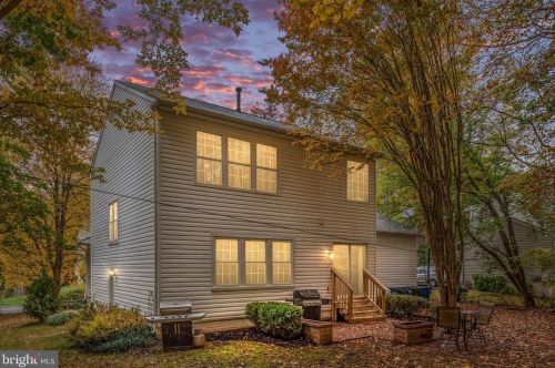 14887 Buttonwood Ct, Woodbridge, VA 22193-3365