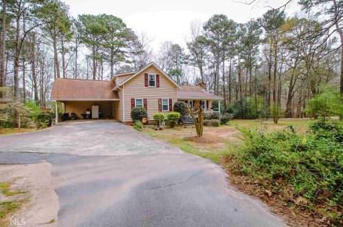 35 Cook Ln, Stockbridge, GA 30281-5149