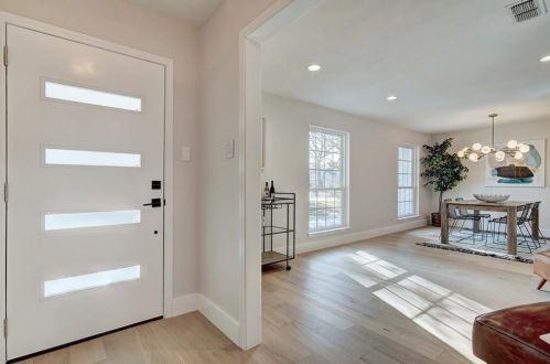 12404 Burlywood Trl, Austin TX  78750-1105 exterior