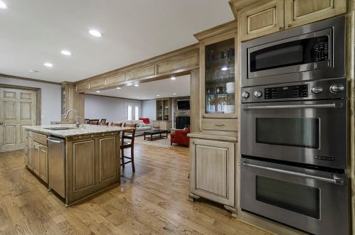 10526 Berry Knl Dr, Dallas TX  75230-4245 exterior