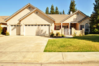 1046 Orchard Ct, Visalia, CA 93277-7485